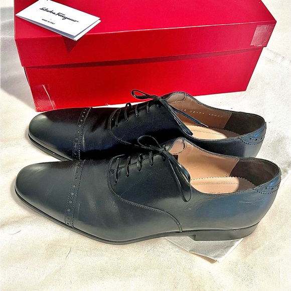 Salvatore Ferragamo Lace up Loafers. 10.5 Euro sizing. - Picture 9 of 9